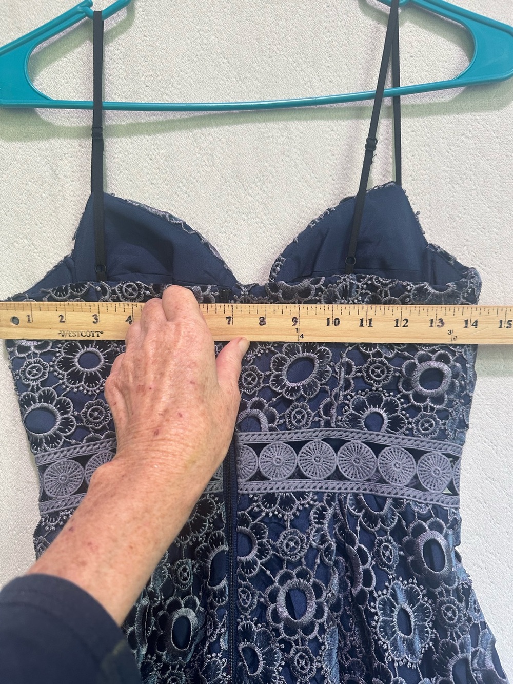 Self-Portrait Azaelea Floral Embroidery Cut-Out Midi Strap Dress in Navy Sz 4 - Picture 14 of 15